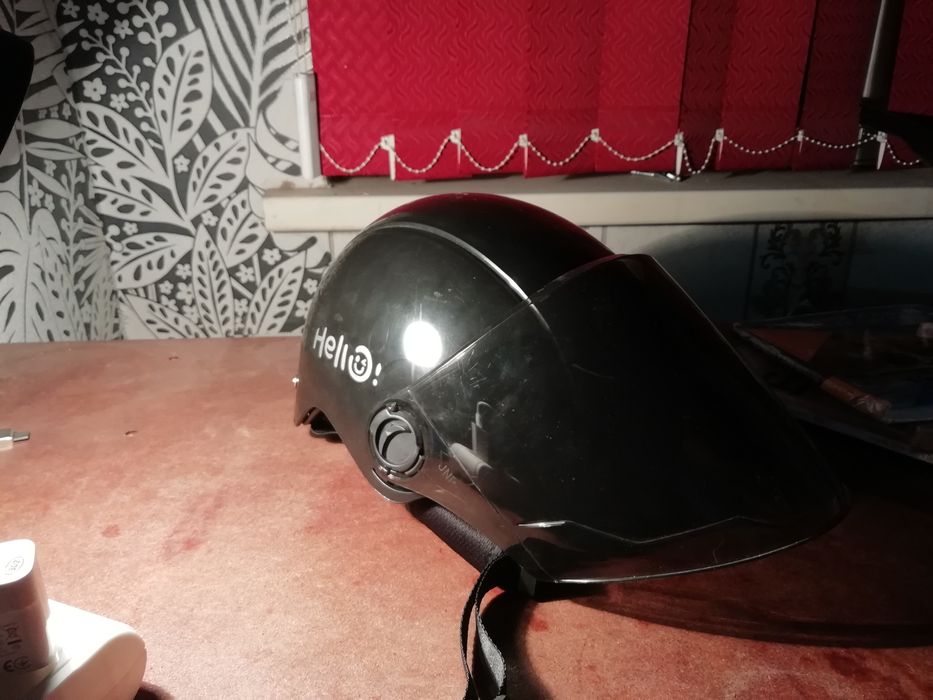 Продам шлем в отличном состояний