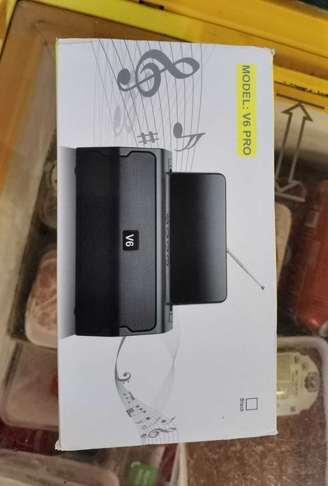Boxa portabila Bluetooth V6 PRO, Radio FM, autonomie 4 ore, negru
