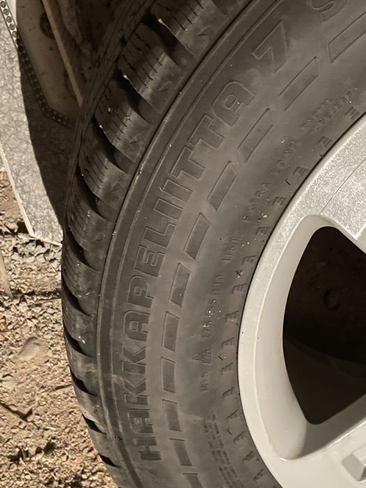 Продам шины с дисками на гелендваген