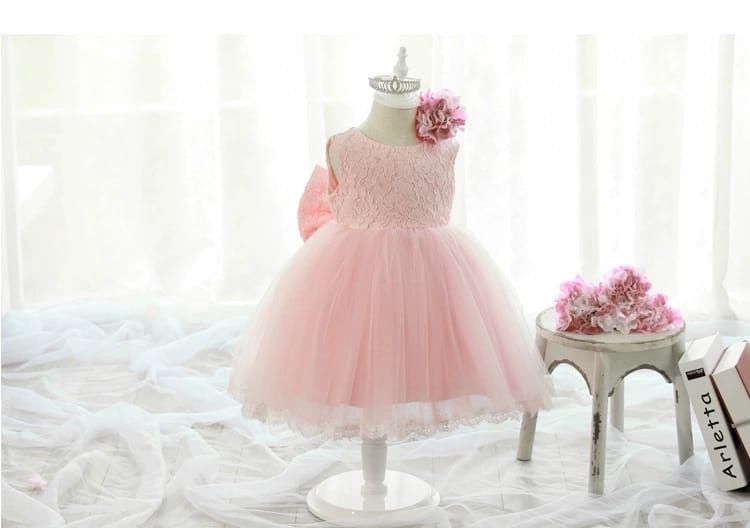 Детское розовое платье на девочку