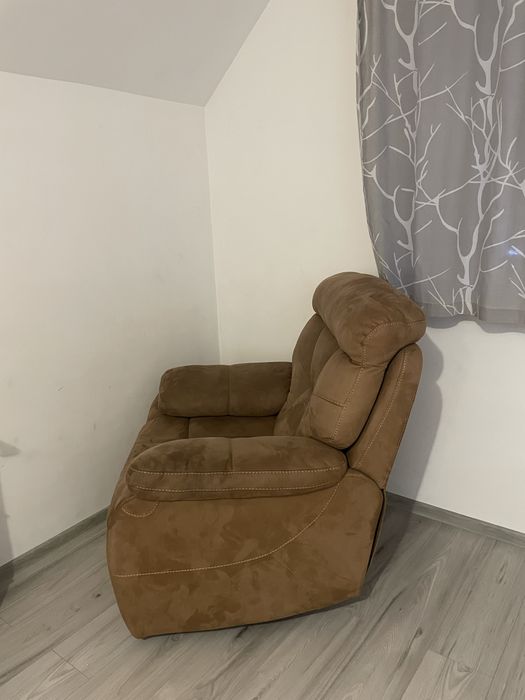 fotoliu extensibil(recliner cu suport pentru picioare)