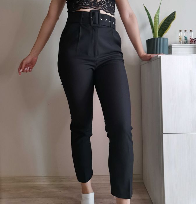 Pantaloni eleganti negri talie inalta curea lata marime 34/36
