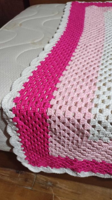 Покривка плетена на една кука 110 х 110 см