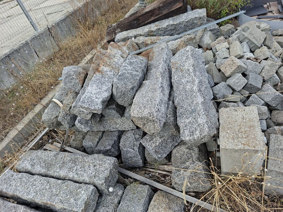 Дялани бордюри гранит