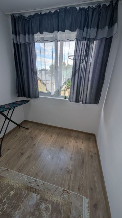 Vând apartment în orasul Marasesti la etajul 1