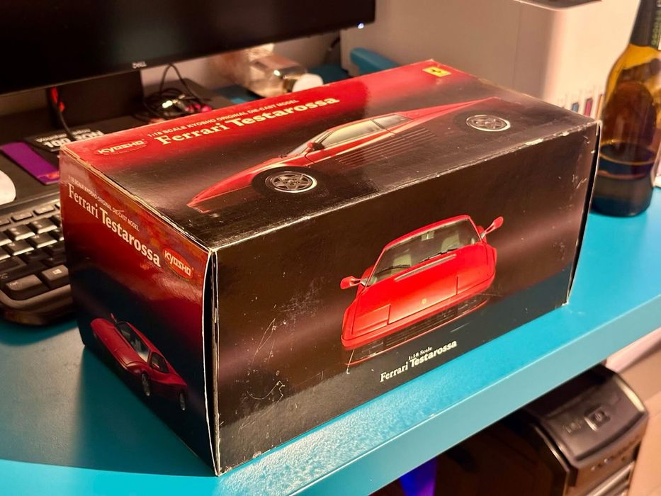 Kyosho Ferrari Testarossa 1:18 ( NU autoart, minichamps, norev etc )