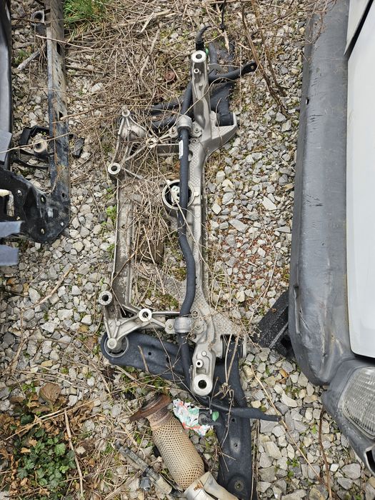 Преден мост за Vw Alltrak 2013god