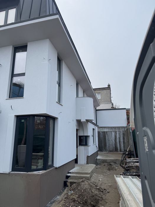 Tencuiala mecanizata