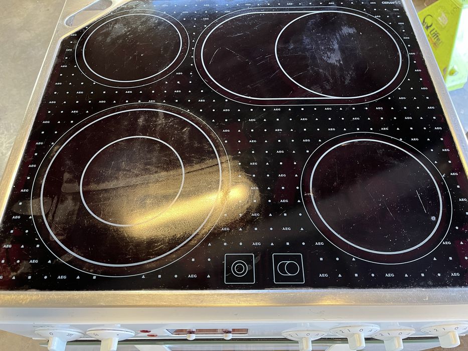 Фурна за вграждане AEG +4ка керамичен котлон