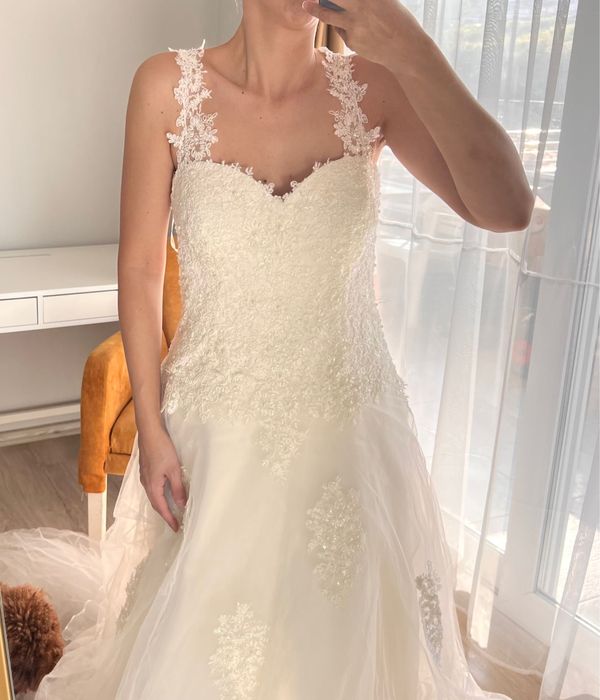 Булчинска рокля