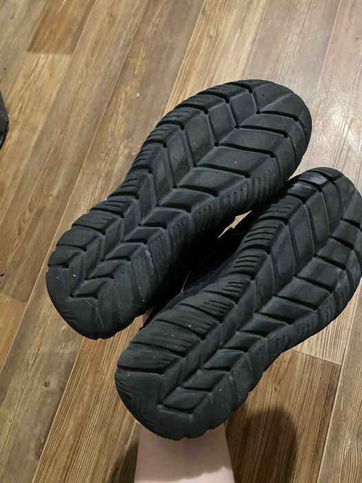 Продам кросовки для мальчика