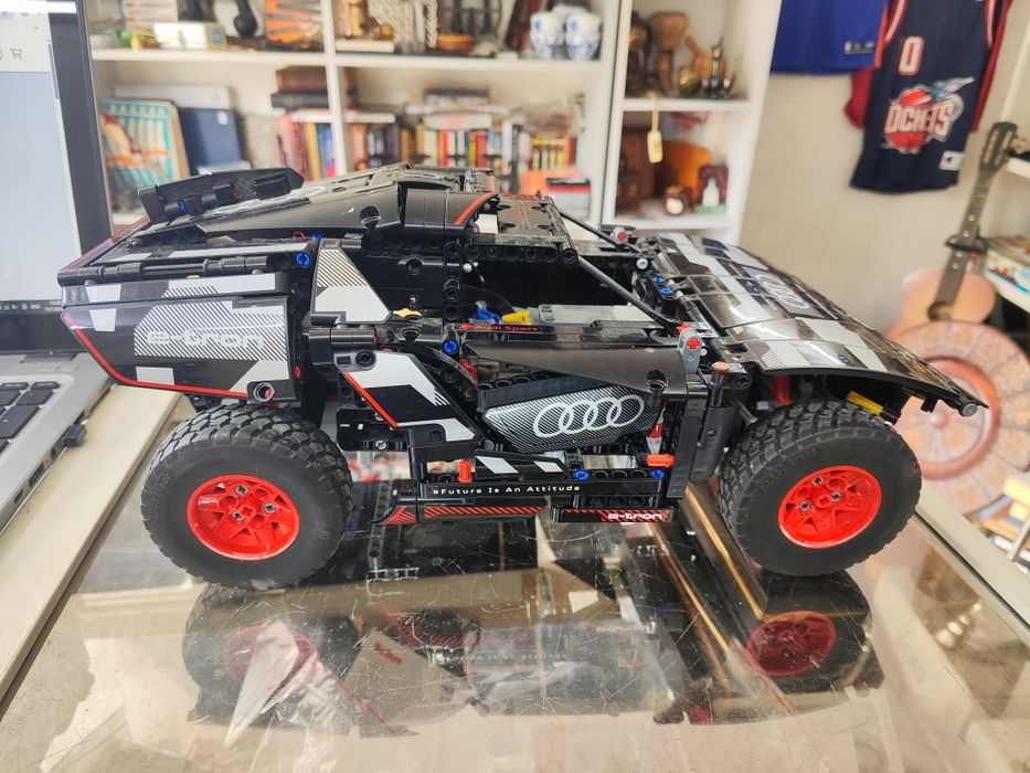 Лего техник 42160 lego audi rs q e-tron 2023 г