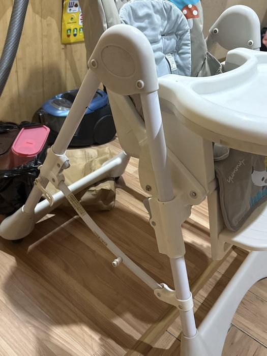 Детский стульчик для кормления
