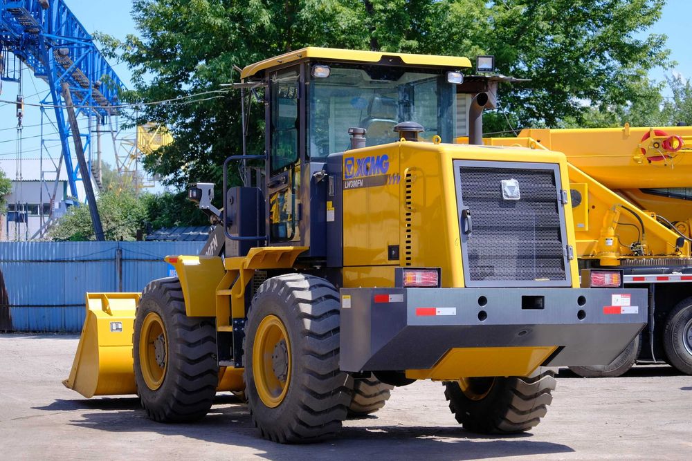 Фронтальный погрузчик XCMG LW300FN 1.8 куб