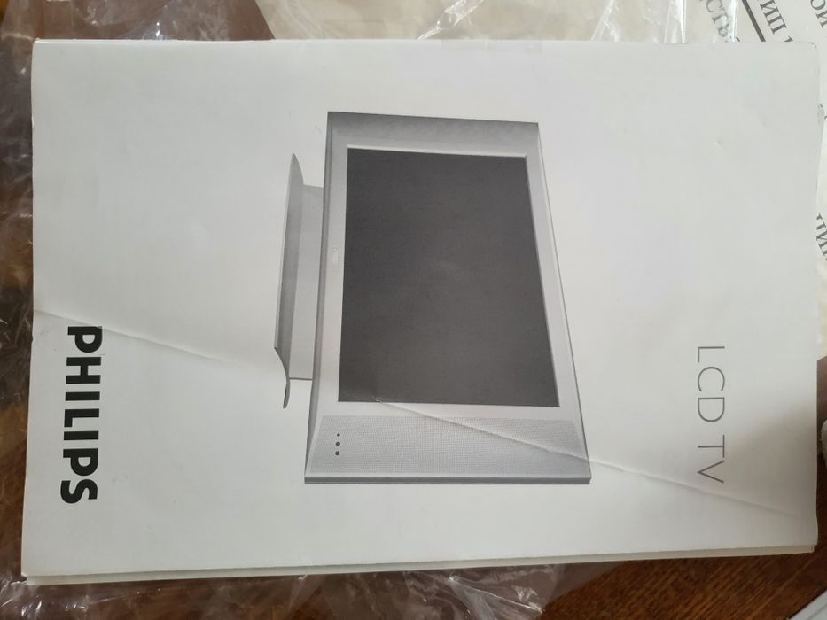 Телевизор Philips в рабочем состоянии