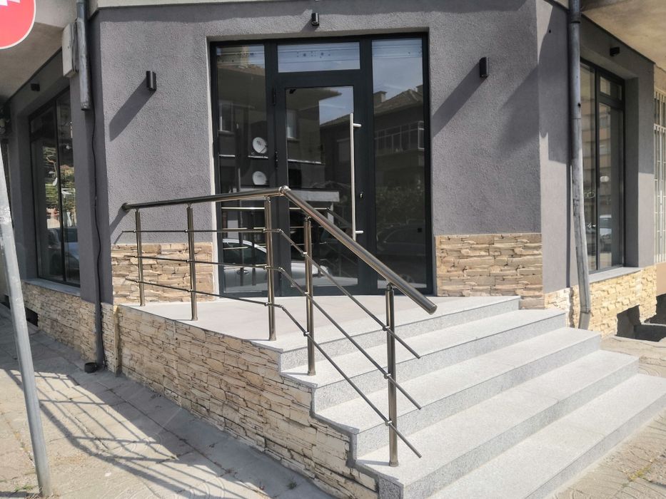 Дава се под наем Магазин в Благоевград, Идеален център - 40 кв.м за 290 € - Снимка #8