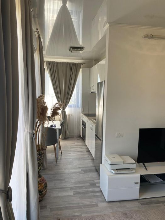 Închiriez apartament cu doua camere