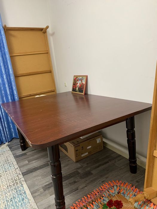 Стол сатылады 20000 тг