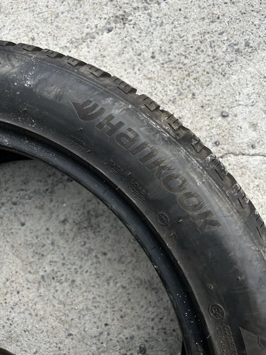 2бр Зимни гуми Hankook 235/50R19