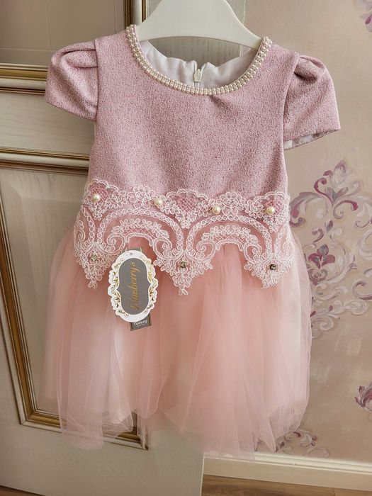 Платье нарядное, праздничное для девочки