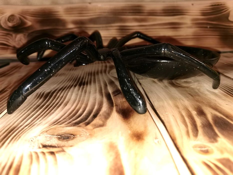 Тарелка "Паук" черная