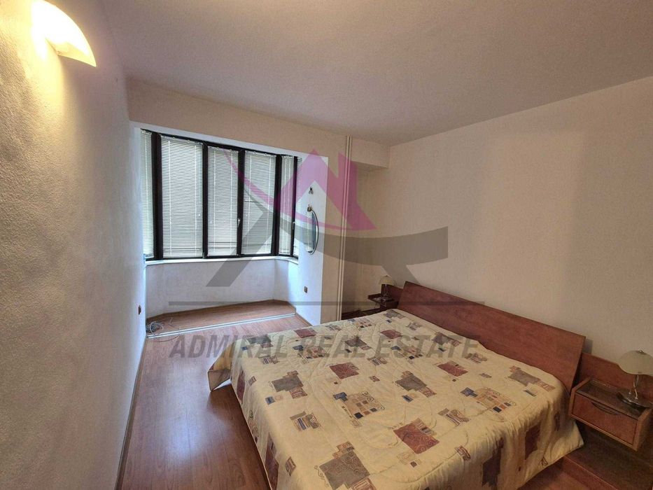 Атрактивна цена -тристаен -Лятно кино