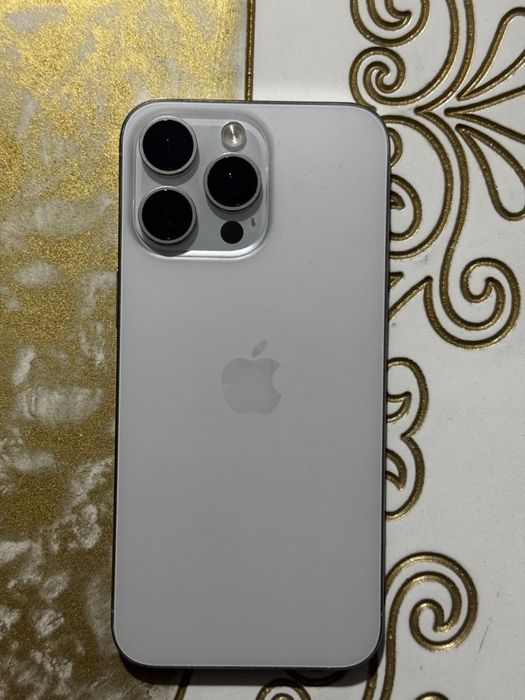 Продам Iphone 15 pro Max 512