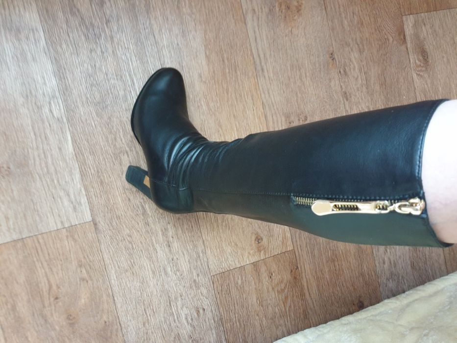 Продаю сапоги 2 пары 35 размер