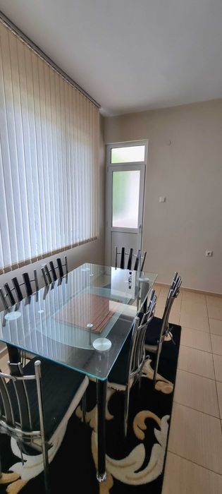 Дава се под наем Тристаен апартамент в Разград, Център - 72 кв.м за 612 € - Снимка #3
