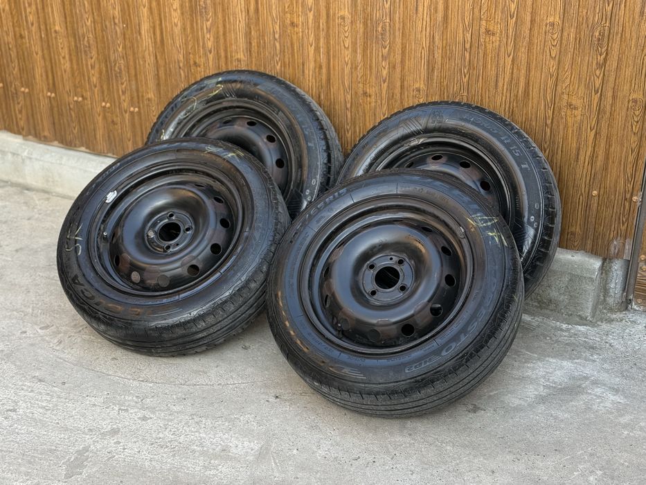 Set roti 185/65 R15 anvelope de vara