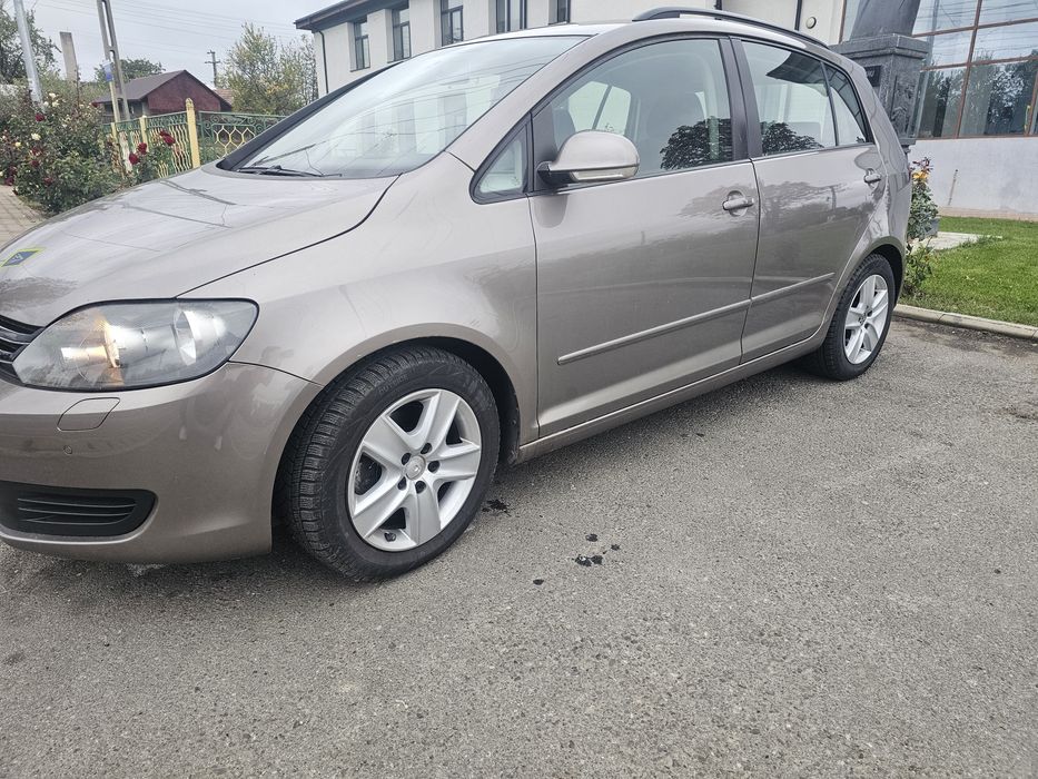 VOLKSWAGEN Golf Plus 2010 — imagine 1