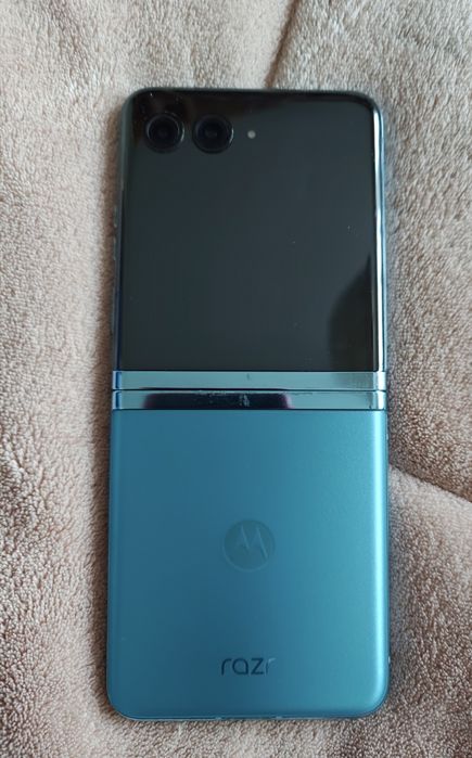 Продава Motorola RAZR 40 Ultra
