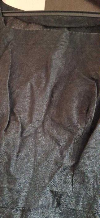 rochie de seara matase neagra 48-50 esarfa  sandale negre pret 120 lei