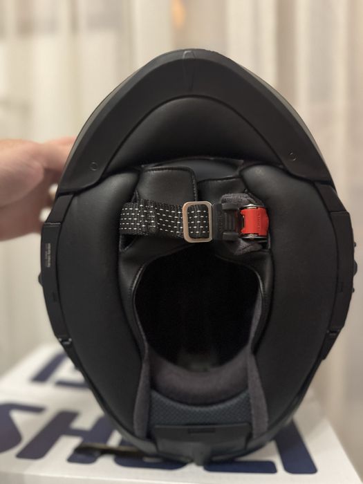 Casca SHOEI Neotec 3 flip-up + SENA SRL3 – mărimea M – ușor accidentată – 2500 lei