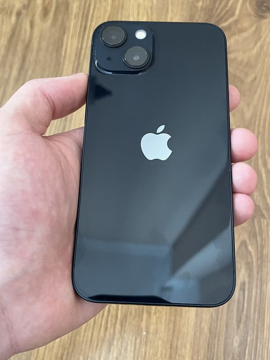 iPhone 13 в хорошем состоянии