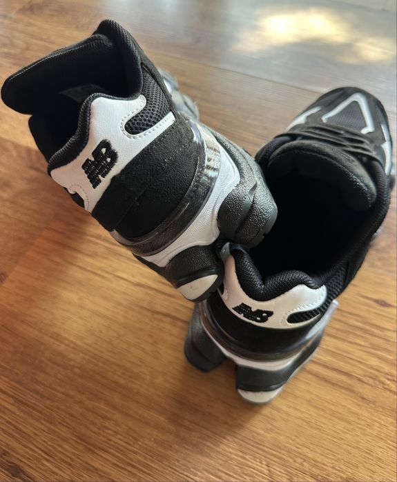 Мъжки маратонки New Balance 9060 черни с бяло