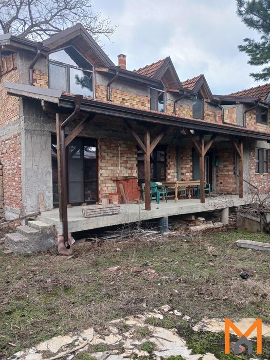 Продава се Къща в Севлиево - 320 кв.м за 196 €/кв.м - Снимка #1