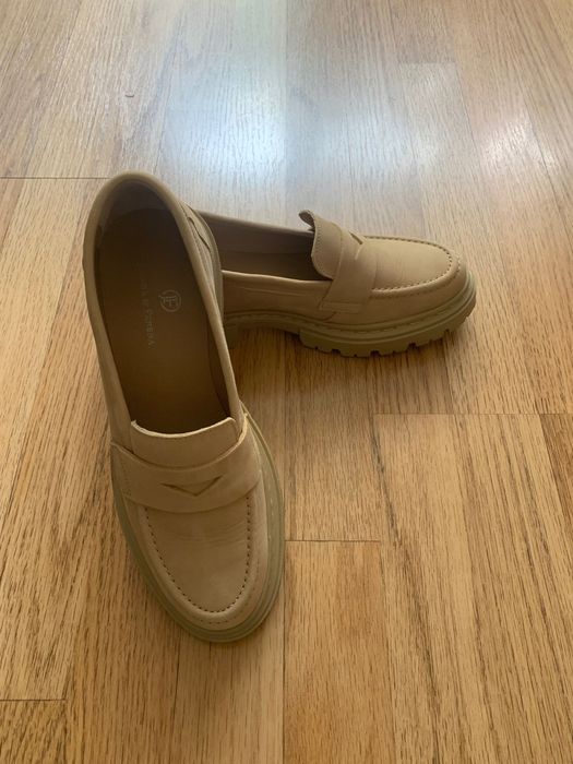 Дамски бежови лоуфъри размер 39