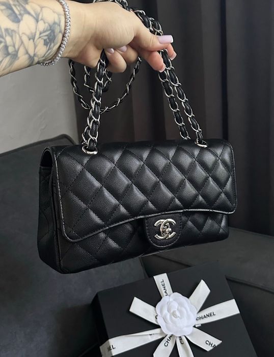 Кожена чанта Chanel Classic 2.55 Medium Double Flap
