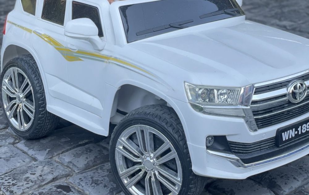 Машинка детская