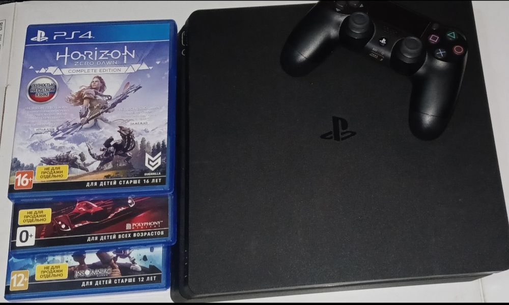 Продаю PS4 Slim 1TB