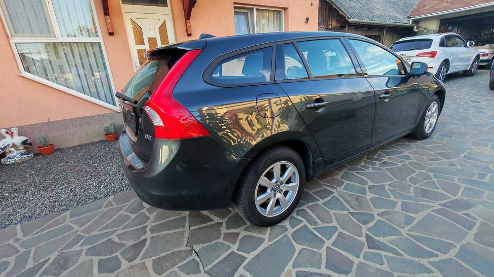 Volvo v60 D2 1.6 D 114 cp 2013