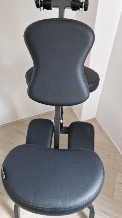 Scaun de masaj cervical portabil