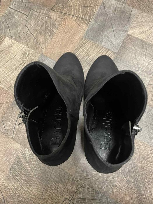 Боти Bershka размер 36