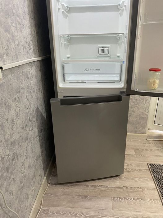 Холодильник INDESITITS 4300 S No Frost