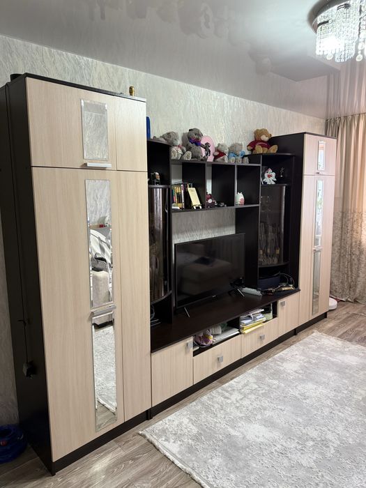 Продам стенку (горку) для зала/гостинной