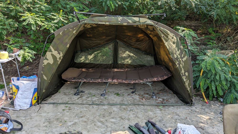 Vand cort Sonik AXS Camo bivvy (camuflaj) stare foarte buna