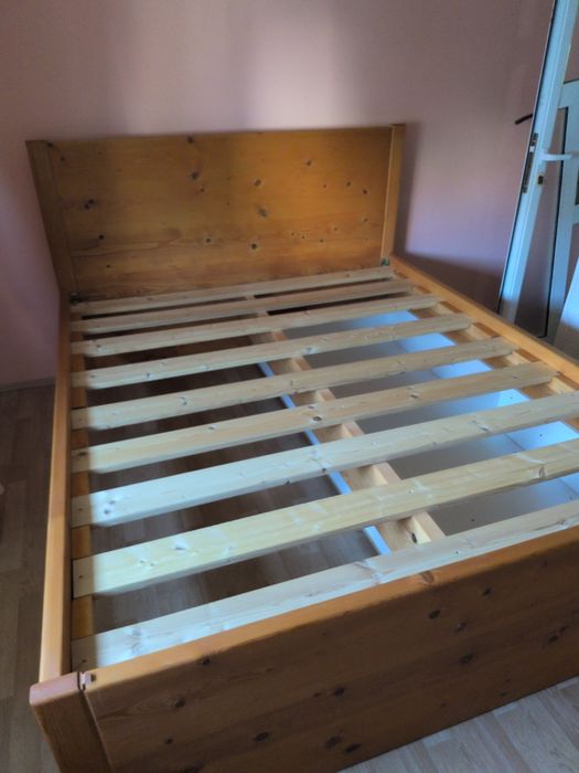 Pat lemn masiv Queen size 160*200 si saltea aproape noua