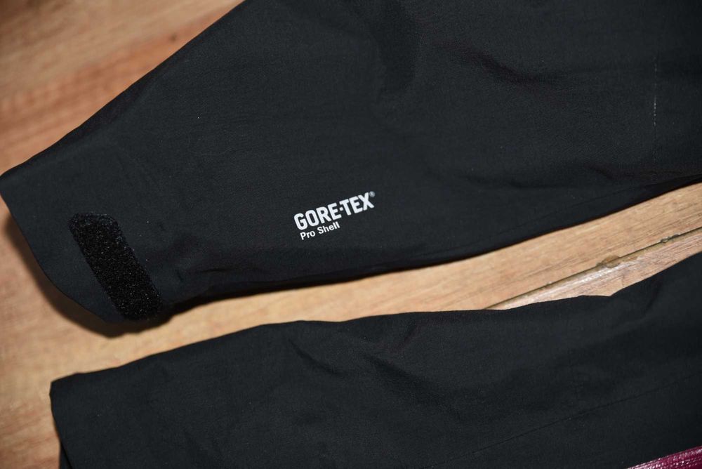 The North Face Gore Tex Pro Shell Summit series дамско яке размер М