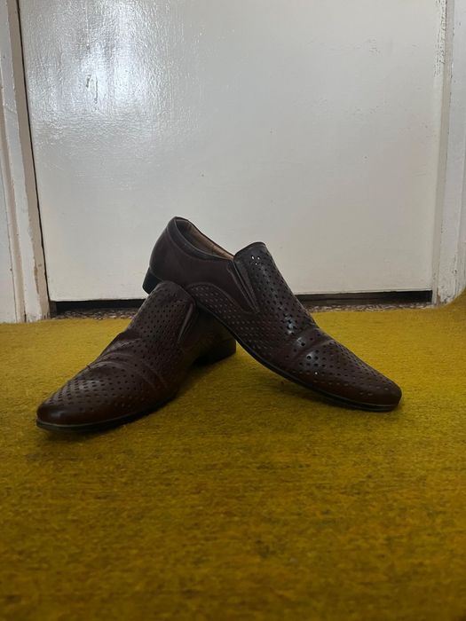 Продается мужская обувь